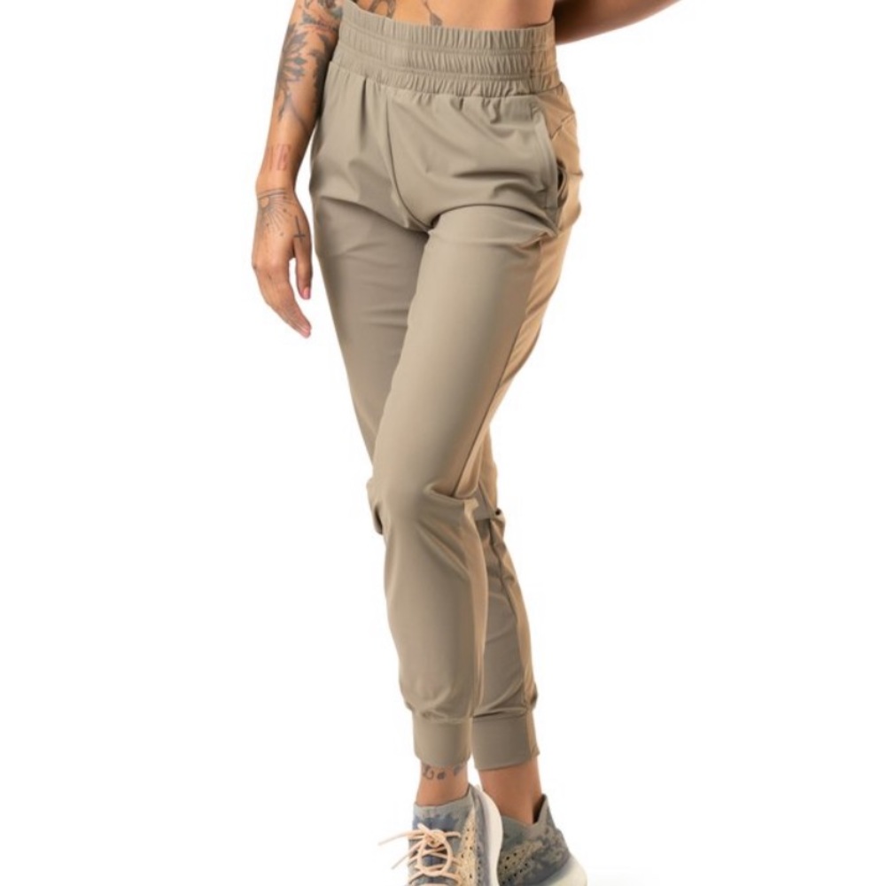 Women’s swift jogger
